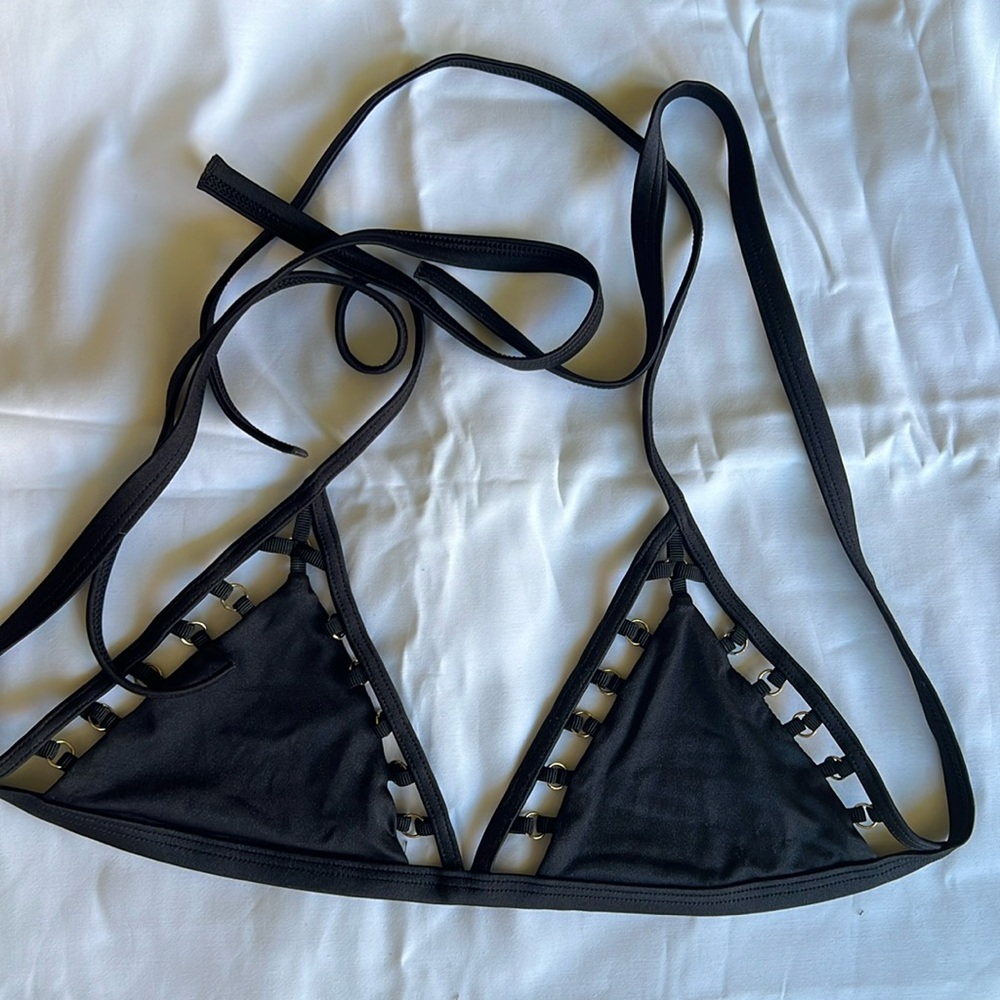 Victoria’s Secret bikini top. Size M